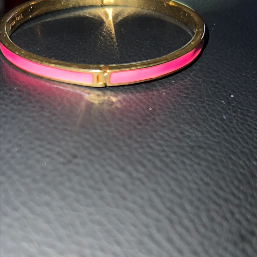 Vintage Kate Gold & Coral Thin Enamel Bangle Bracelet - Picture 6 of 6